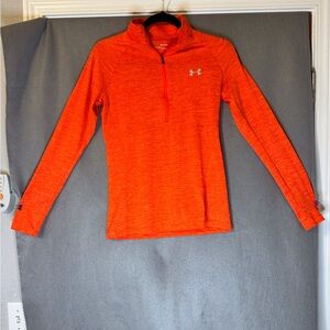 Under Armour Vibrant OrangeHeatGear Top. Excellent Condition.